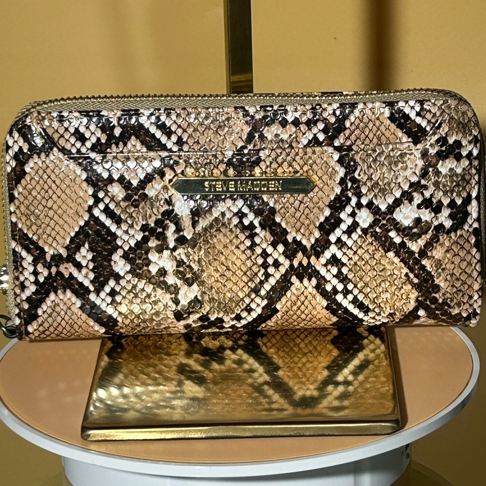 Steve Madden Snakeskin Print Ling Zip-around Crossbody/Wallet 4” x 8” with Strap